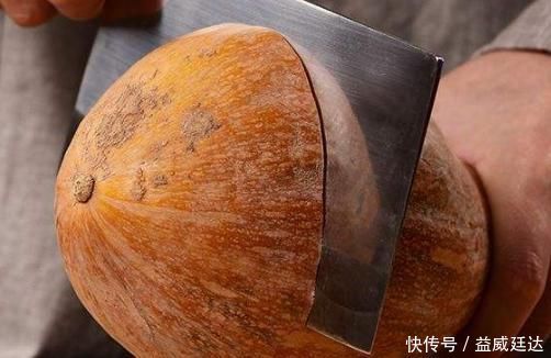 一整个南瓜一次吃不完,又怕坏,撒点“它”,能保存一个月不变质