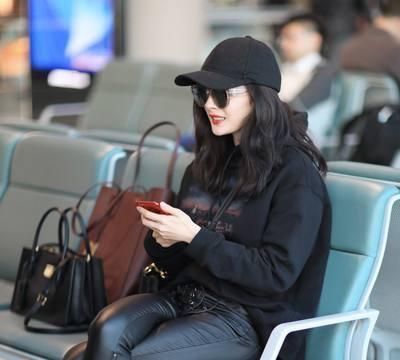 牛仔外套|我想穿帽衫, 还不想像假小子! 这种7种穿法不仅优雅, 还能显气场