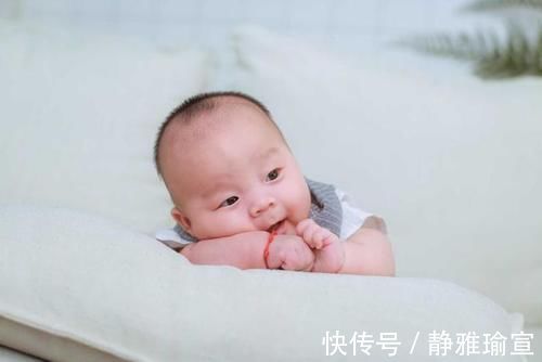 手部|100天是宝宝成长的“分水岭”,掌握这5个变化,父母带娃更轻松