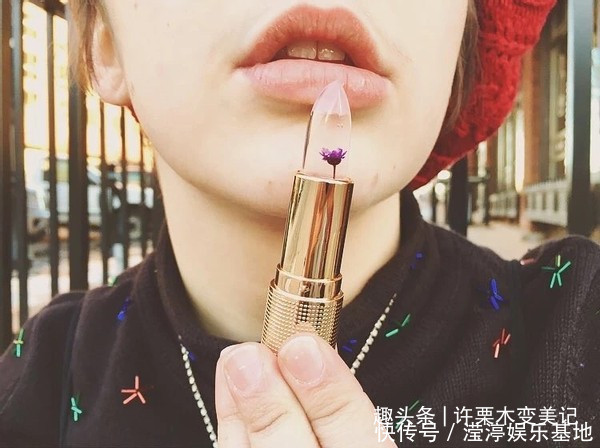 唇部|涂口红前需要先涂润唇膏吗?多数人都搞错了,难怪唇色悄悄变深了
