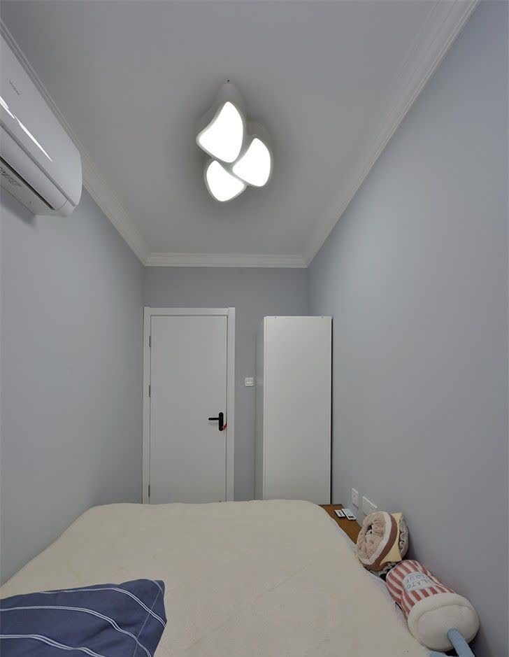 玄关|小夫妻20万打造48㎡婚房，卧室隔出次卧，客餐厨空间共用，牛！