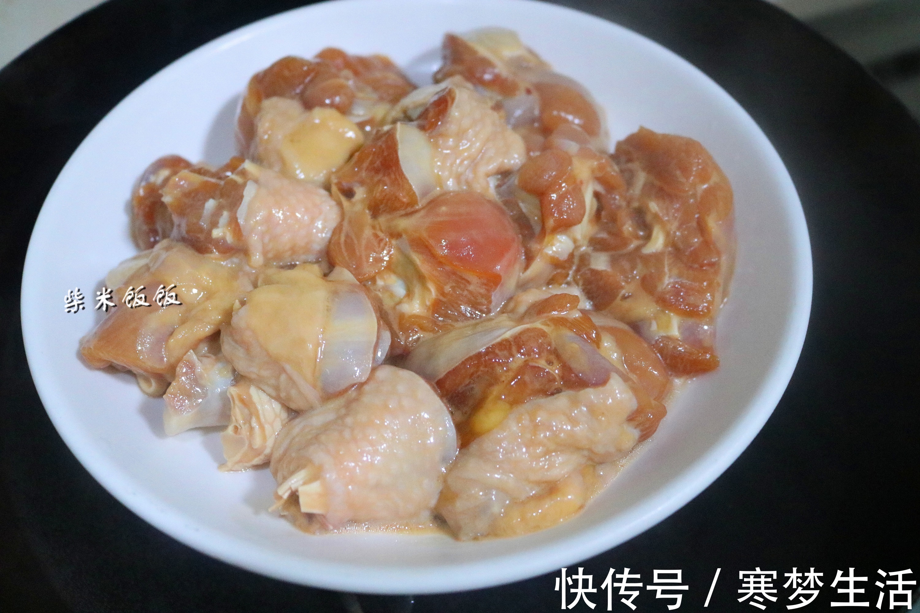 鸡肉|这菜太好吃了，做法也简单，蒸一蒸就上桌，没有油烟更健康