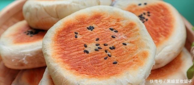 自己在家做的“日式红豆饼”,做法简单奶味浓郁,咬一口满是香甜