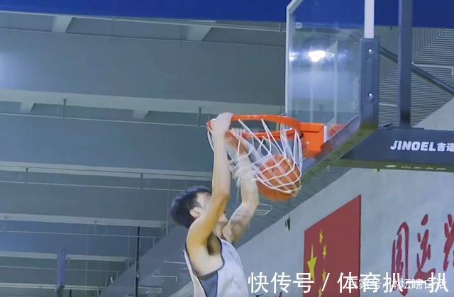 卢梓杰|3人离开球队!辽宁男篮第三阶段大名单出炉 杨鸣重点预防伤病