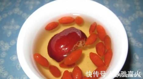 桑葚|年龄越大，失眠越重！3果3水是纯天然的“安眠药”，常吃可缓解