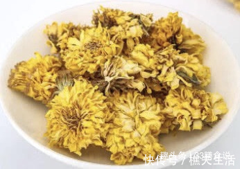 菊花山楂茶|菊花和此物一起泡,等于跑了500米,排出黑臭宿便,喝出小蛮腰