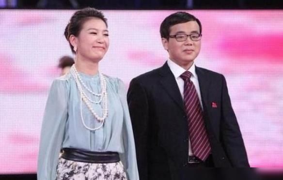 当初在《非诚》被富豪牵手回家的无臂女孩,下台后被甩,后来如何