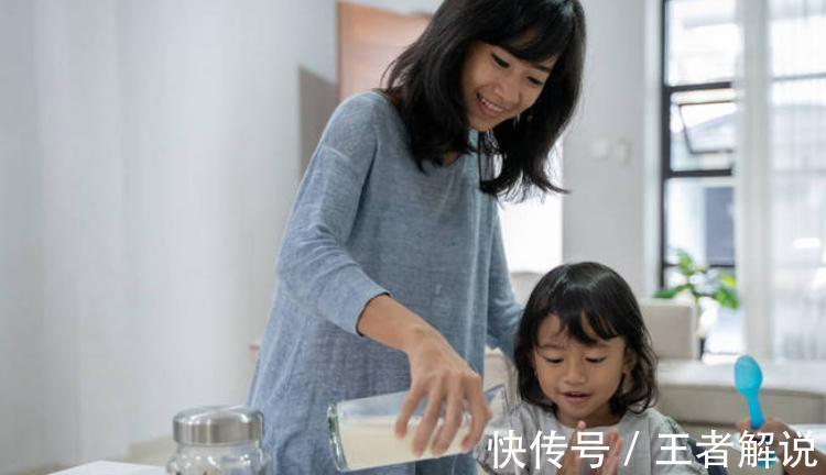 同龄人|孩子吃早餐，家长要避开这三种做法，当心阻碍孩子长高的机会