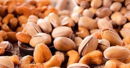 补充维生素|高血糖最怕4种营养素，适当补充，保护血管，血糖更稳定