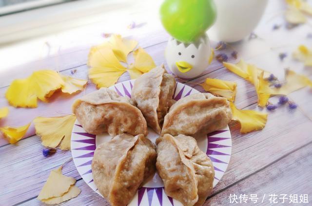 猪肉|东北不但有酸菜猪肉炖粉条,还有酸鲜够味的它,蒸一锅热乎又好吃