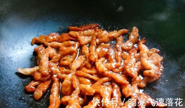 经典开胃菜糖醋里脊,酥脆爽口,酸甜适中,制作精髓都在这里喽!