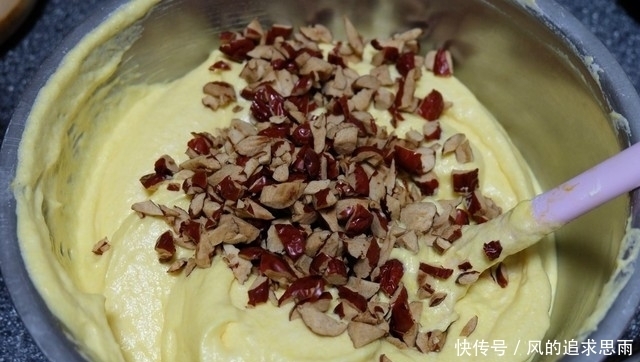 南瓜和|早餐蛋糕自己做,用料简单做法更简单,不用烤箱更轻松,香甜美味