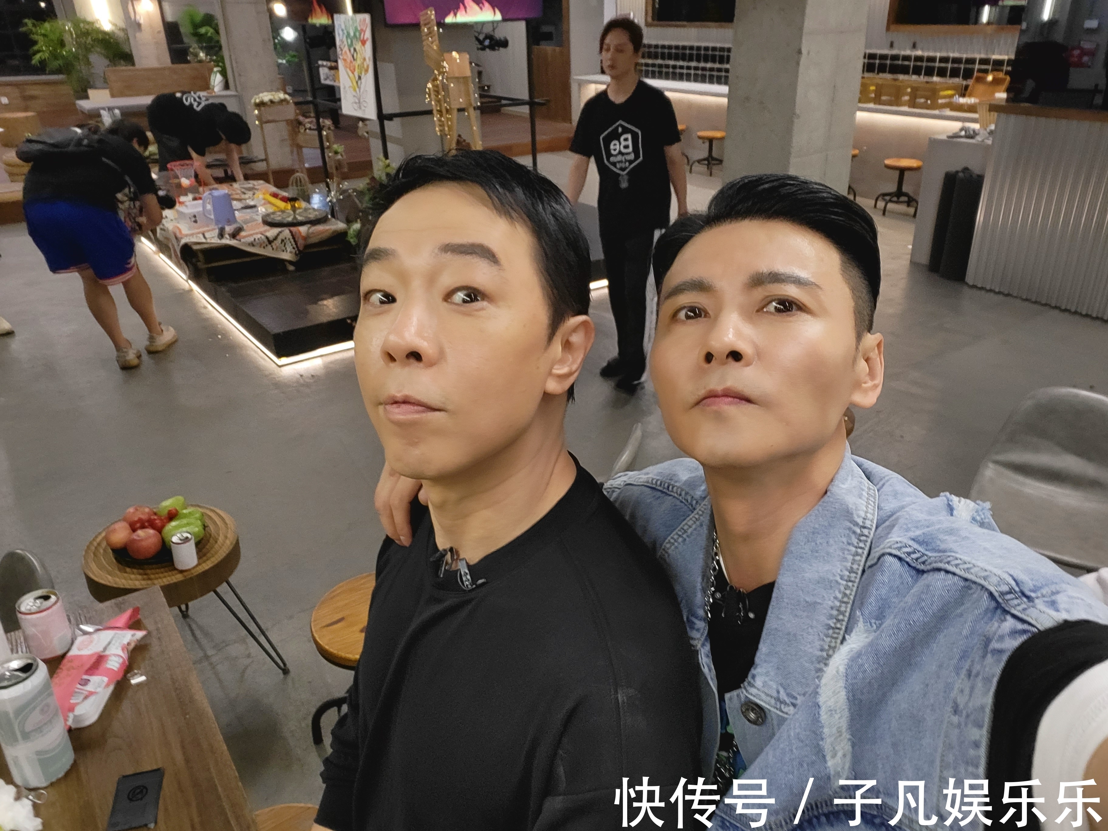 網(wǎng)友艷福不淺，《披荊斬棘的哥哥》哥哥們手機(jī)相冊(cè)私照曝光