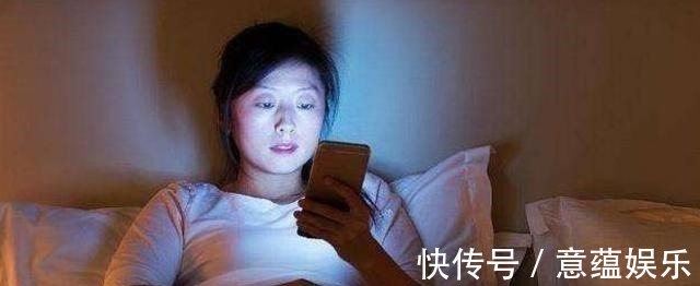 熬夜玩手机|孕妈能玩手机吗这4种玩手机的方式，可能造成胎儿发育迟缓