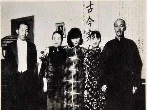 张学良|她是张学良第二任妻子,离婚后,张学良给她十万生活费,赠送一栋二层小楼