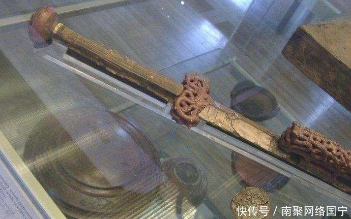 青铜器|西汉大师铸造一柄“神剑”,却被国人嫌弃,如今成了英国人的国宝