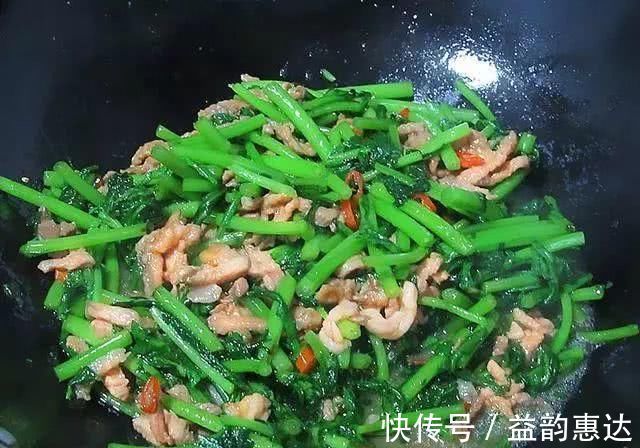 有这道家常下饭菜，吃饭香喷喷，一周吃三顿吃不够