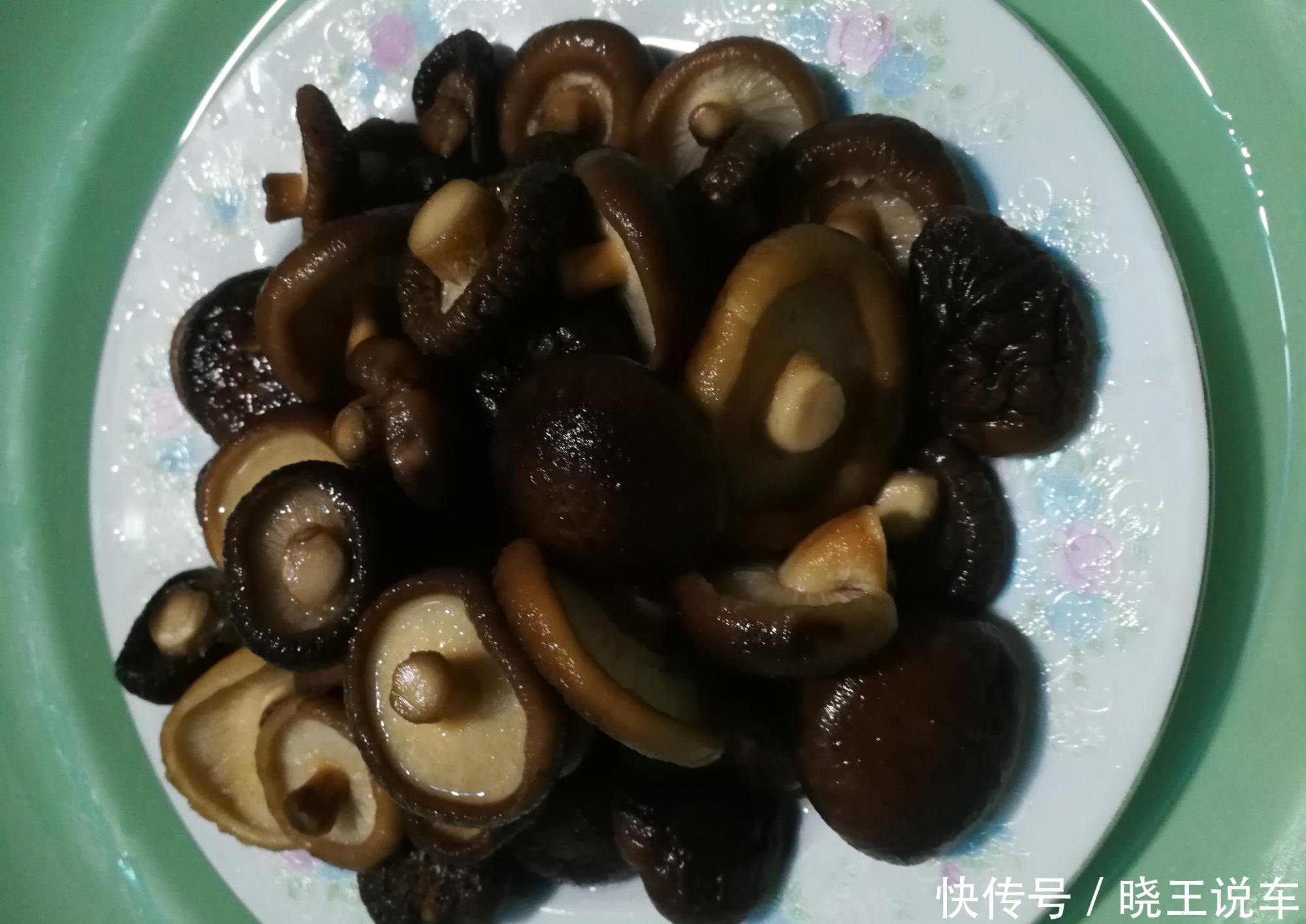 香菇包饺子,牢记3种步骤,很多人不懂,难怪没有饺子馆做的好吃