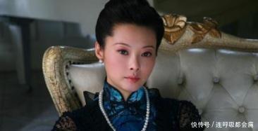 世上|世上最牛女黑帮老大,相貌惊艳,上位后曾手持AK血洗数个帮派