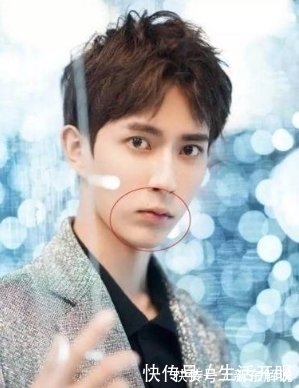 下巴|耐看的女生脸上都有这四个特征,很少有女生有第三个