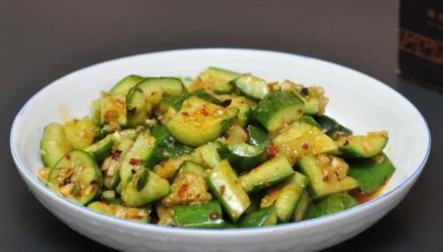 爽口|做凉拌黄瓜“2个技巧”一定要学会,保证做出来清脆爽口特好吃