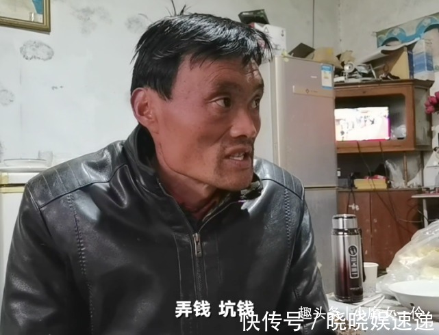 面對鏡頭|拉面哥簽門事件有了新線索被騙經(jīng)過疑點(diǎn)重重，到底是誰在說謊