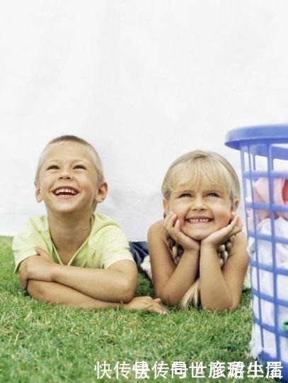 大宝|妈妈去买菜,5岁哥哥主动要照顾妹妹,回家后却发现哥哥嚎啕大哭