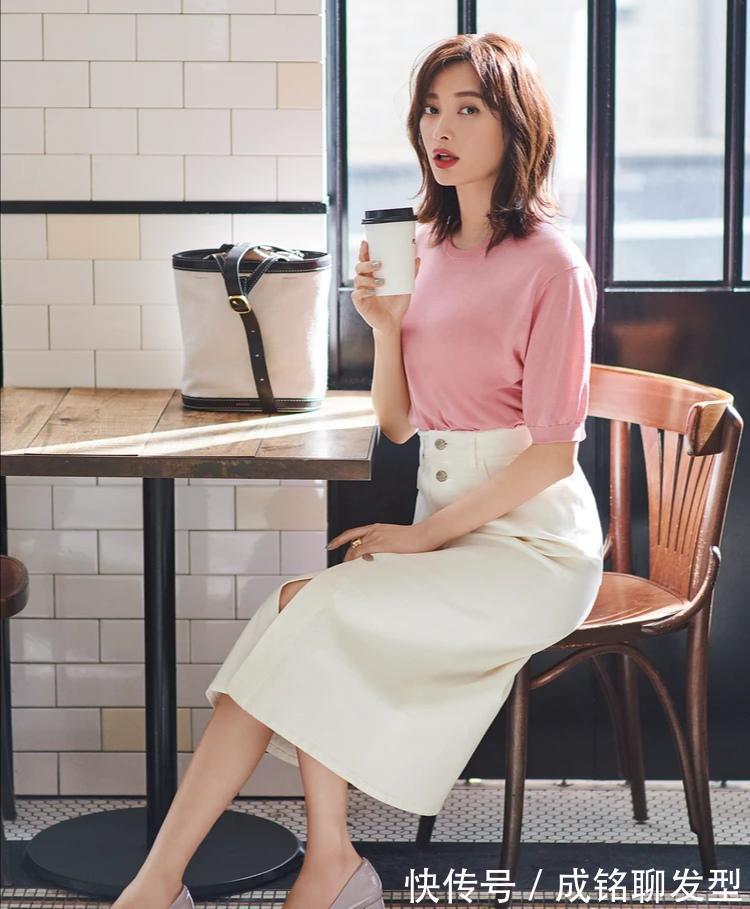 夏日|一柜子衣服不知穿什么,不妨把上衣这样搭配,时尚减龄又养眼