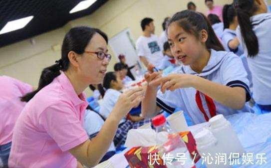 青春期|女孩第一次来月经的时间,决定了身高能不能超过1米6,要注意了