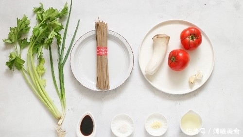 切成小丁|虽说只是一碗素面,却十分开胃有食欲,无肉胜有肉