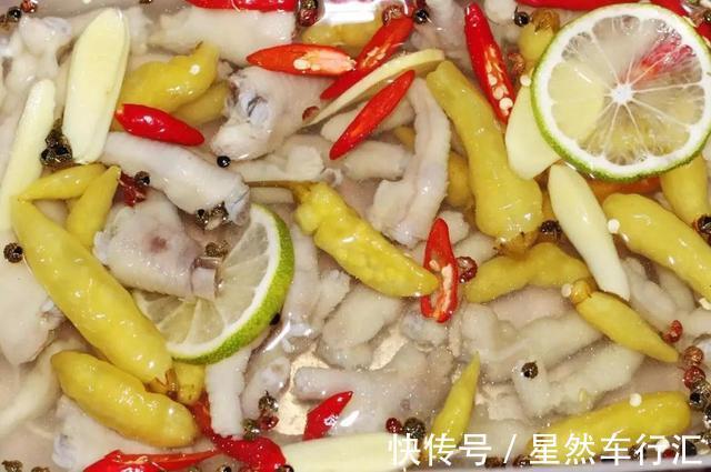 泡椒凤爪|一顿普普通通的晚餐,白菜炖豆腐再加泡椒凤爪,过瘾