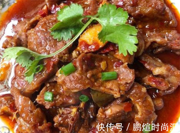 红烧牛肉|暴雨天孩子出门玩视力不好易摔倒，多吃补铁菜，长高补钙强筋健骨