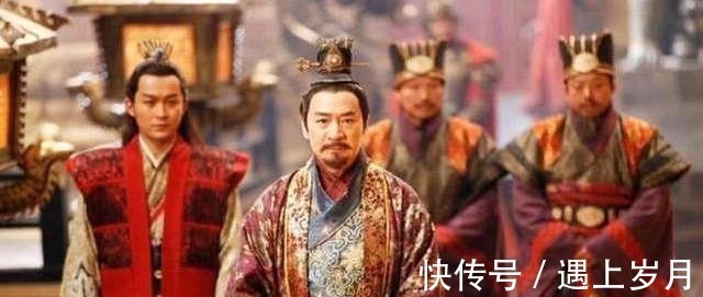 祖先&老人在祠堂找到一本破书,烧前看了看,看到两字我们祖先是皇帝!