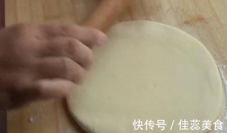 此营养早餐,最适合做给孩子吃,制作方法简单松软香甜比面包好吃