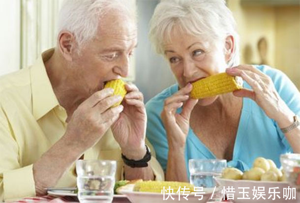 医生|“老年斑”越来越多?医生:教你“3招”消除老年斑,越活越年轻