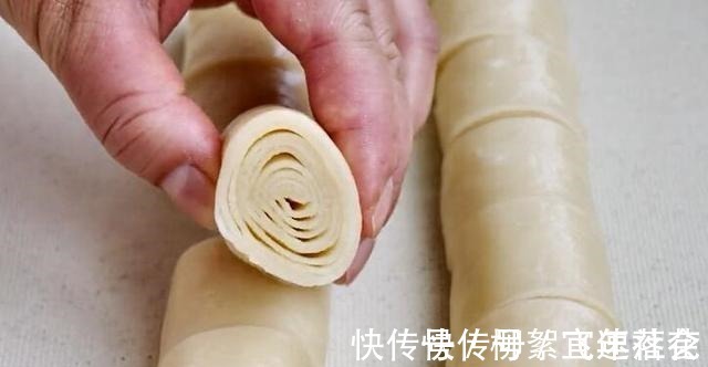 面卷|夏天，吃馒头包子不如吃它，一卷一蒸柔软筋道，比馒头包子好吃！