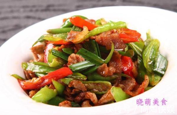 腊肉|蒸腊肉、韭菜炒香干、椒盐沙丁鱼、尖椒炒肉、马蹄丸子的美味做法