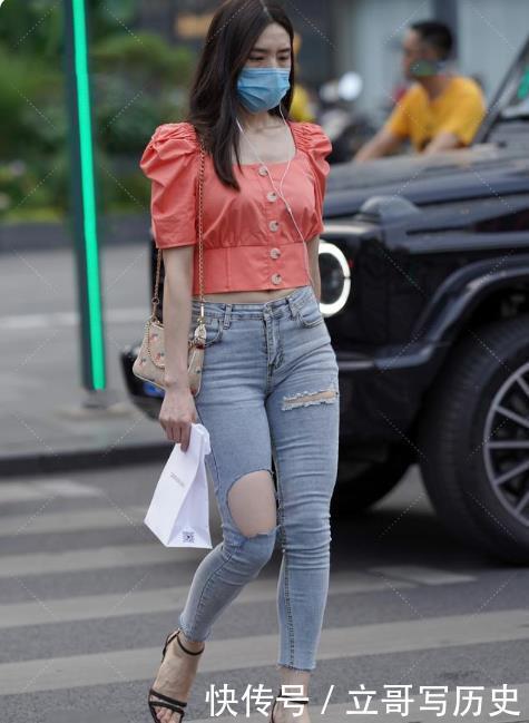 时尚 公主风上衣搭配颓废破洞裤，时尚个性，性感前卫