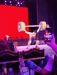 |搞笑GIF:花大价钱来看的表演 你们说我是不是被骗了