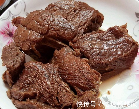 鲜香|卤牛肉,这2种料不能放!很多人都不懂,卤出来的牛肉不香不好吃