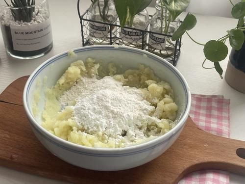 劲道|土豆新做法，香辣酸爽软糯劲道特开胃，比凉皮还好吃，适合夏天吃