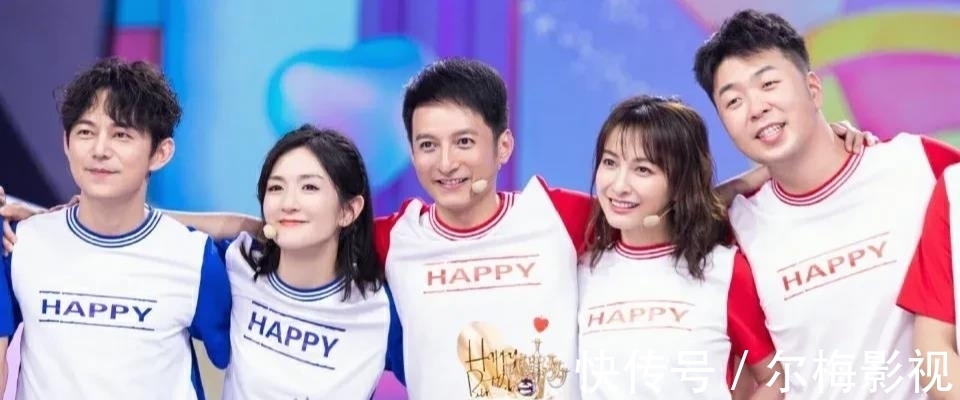 《你好星期六》官宣定档!孤身一人的何炅,还能笑得出来吗?