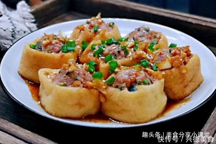 我家年夜饭总少不了此菜,简单好吃又好看,鲜嫩多汁又解馋