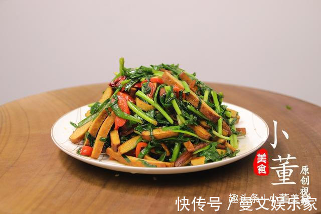 做法|1把韭菜，1块香干，做法简单，5分钟就学会，开胃又下饭