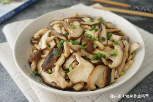 降血压|经常吃以下食物,就是为健康“买保险”,能排毒降血压,不贫血了