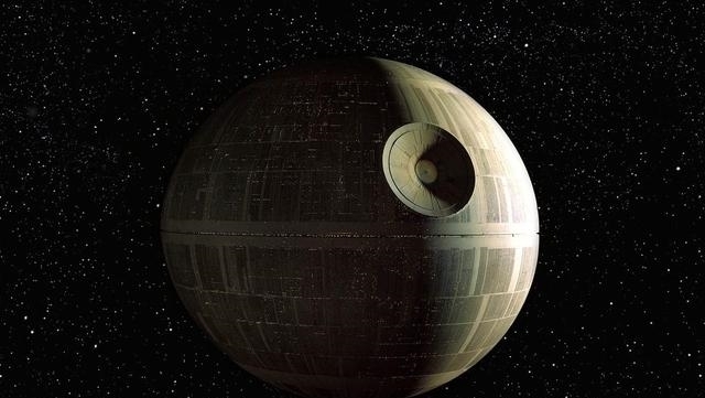 土卫一:太阳系第二十大卫星,样子像极了星球大战中的“死星”