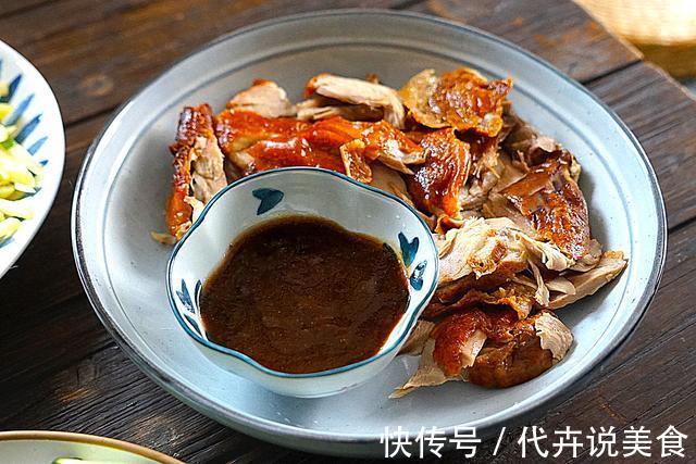 外甥女来吃午饭,大鱼大肉不爱吃,偏要吃蔬菜,三道蔬菜吃个精光