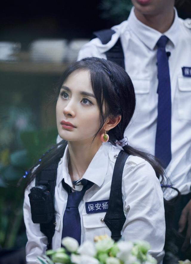 发型 4个“提气质”的夏日发型打理技巧,显脸小,够清凉,还巨时髦