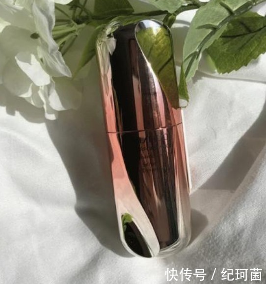 紧致|抗皱精华没安排?小心2021你的皮肤也会老一岁