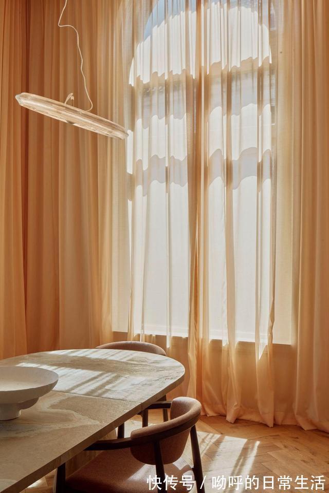 挂毯|Zware Jongens设计,公园餐厅